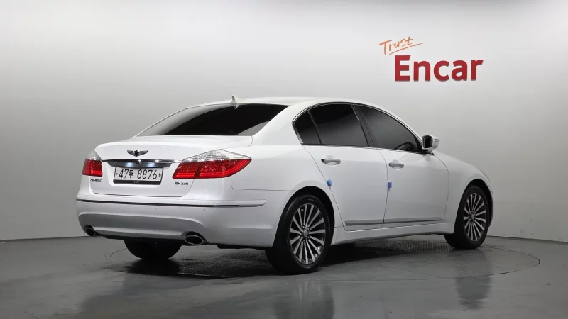 Hyundai Genesis