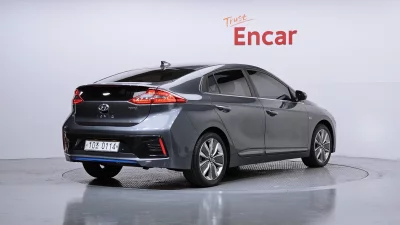 Hyundai Ioniq