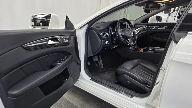 Mercedes-Benz CLS-Class