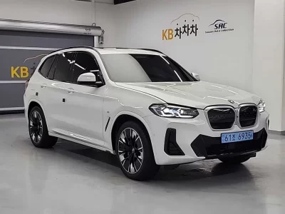 BMW iX3