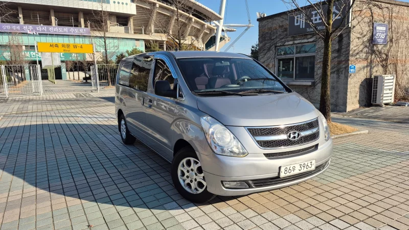 Hyundai Starex