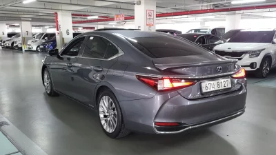 Lexus ES300h