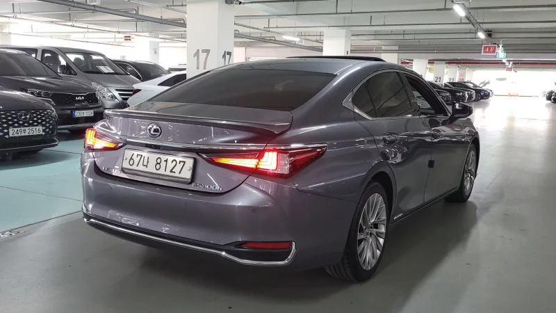 Lexus ES300h