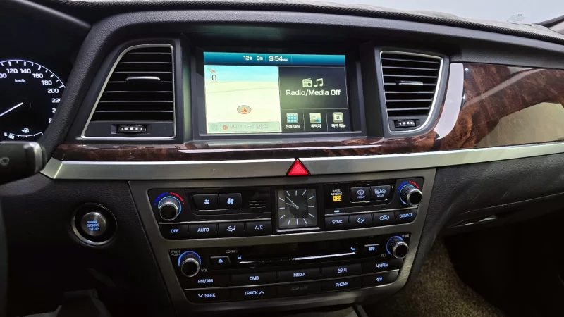 Hyundai Genesis
