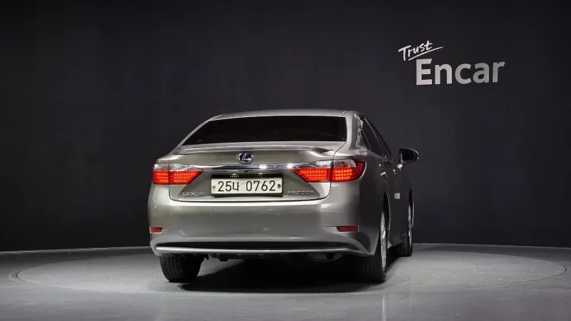 Lexus ES300h