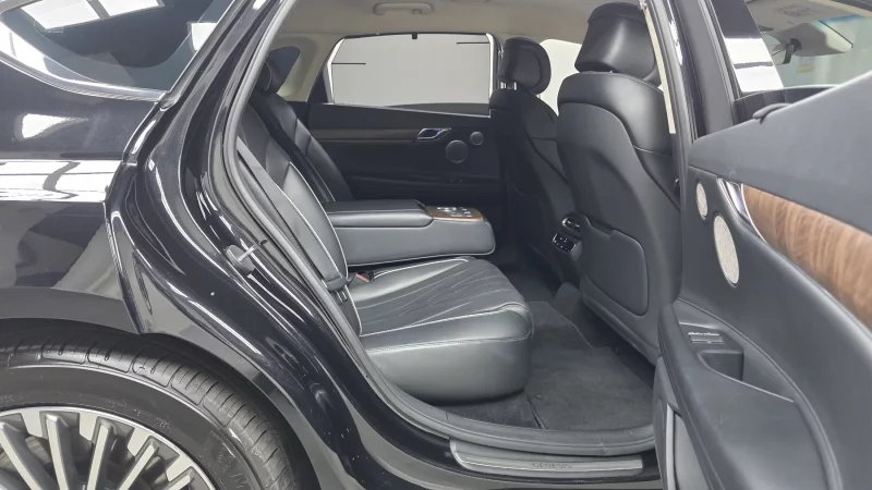 Genesis Electrified G80