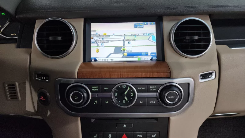 Land Rover DISCOVERY