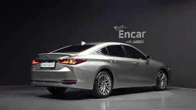 Lexus ES300h