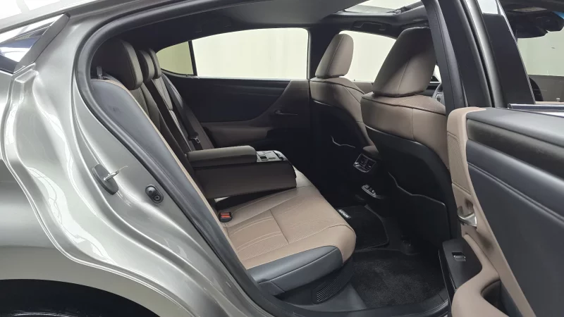 Lexus ES300h