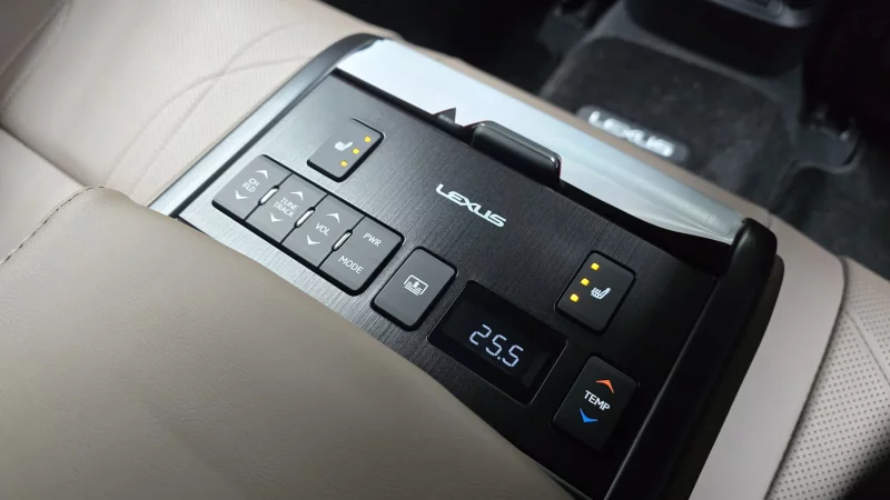 Lexus ES300h
