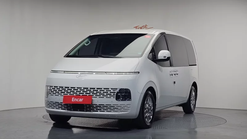 Hyundai Staria