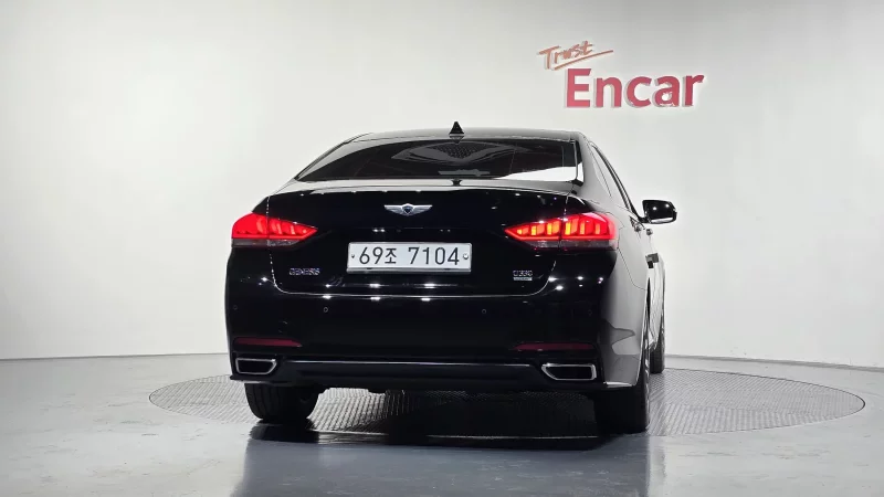 Hyundai Genesis