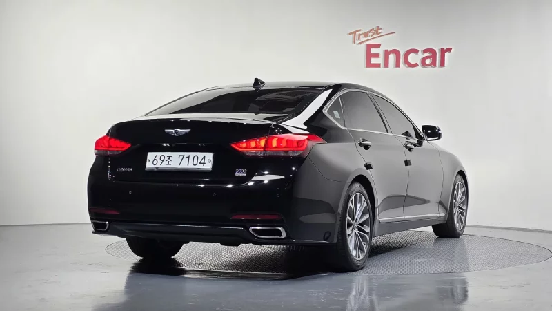 Hyundai Genesis
