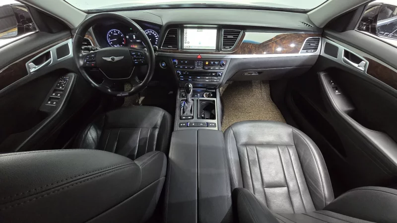 Hyundai Genesis