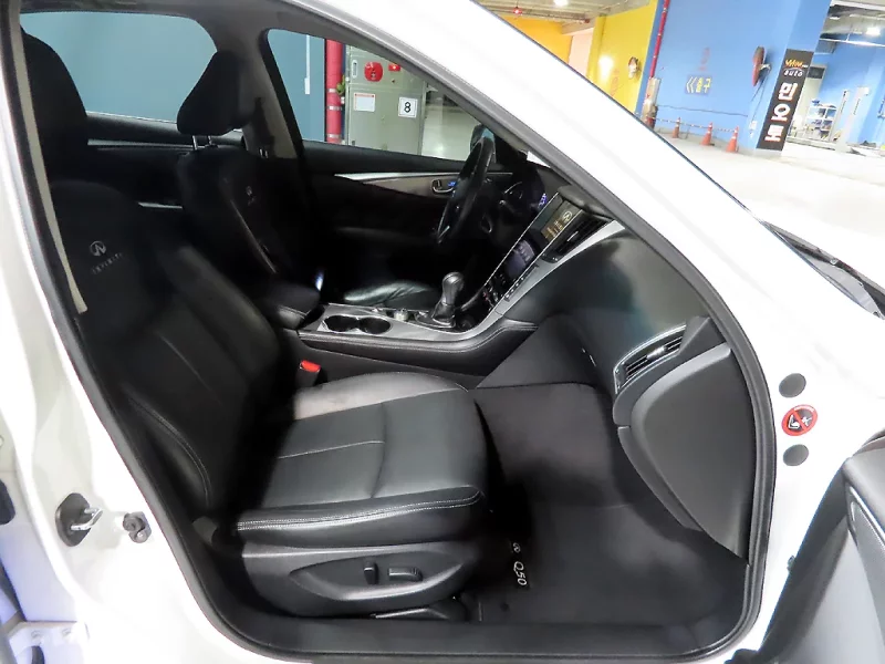 Infiniti Q50