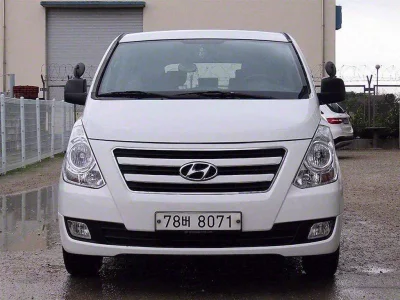Hyundai Starex