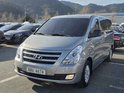 Hyundai Starex