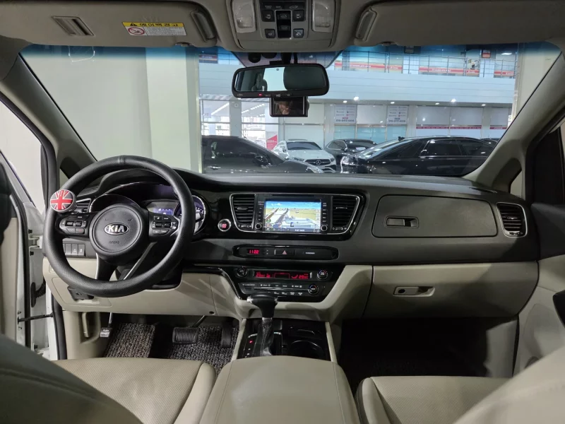 Kia Carnival