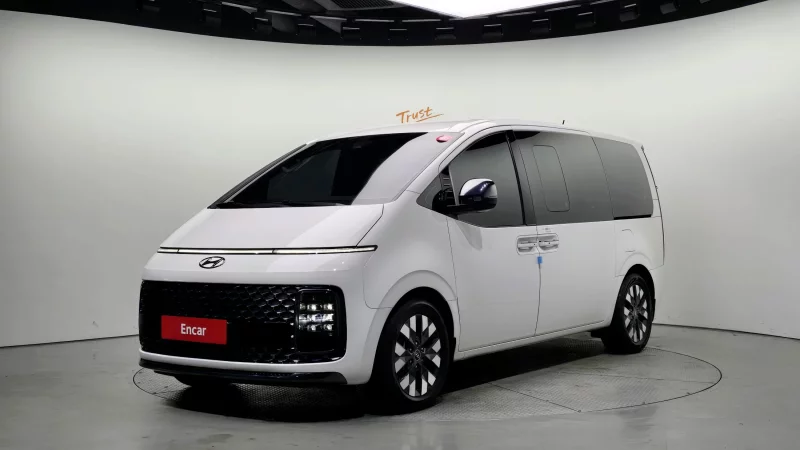 Hyundai Staria