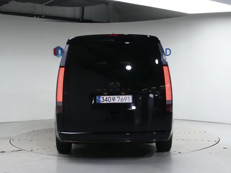 Hyundai Staria