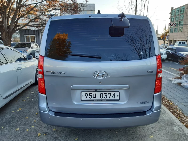 Hyundai Starex