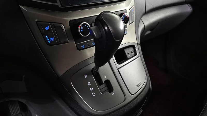 Hyundai Grand Starex