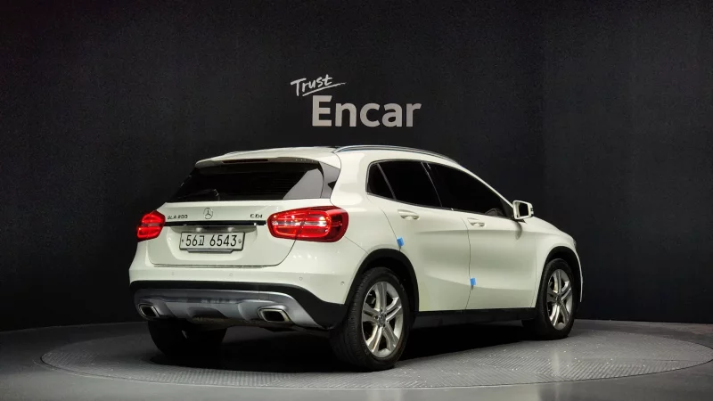 Mercedes-Benz GLA-Class