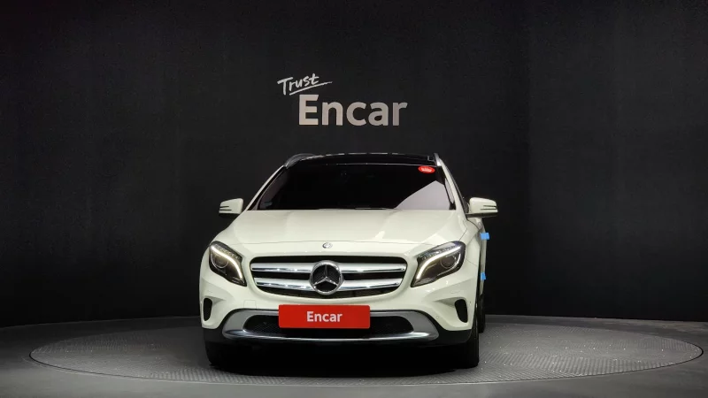 Mercedes-Benz GLA-Class