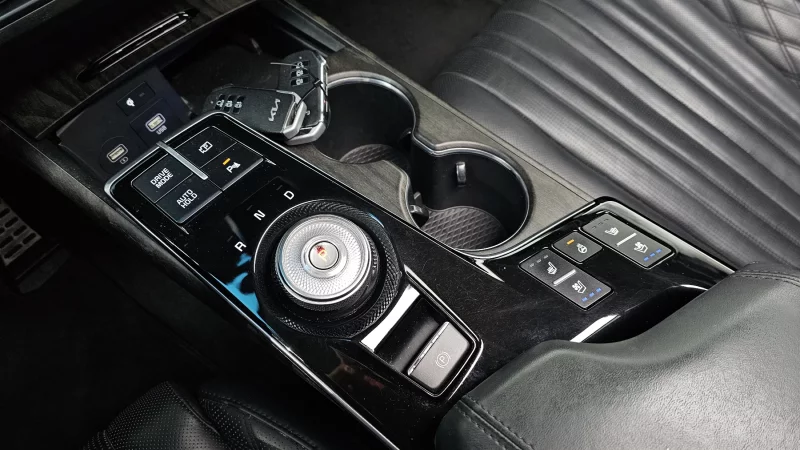 Kia K8