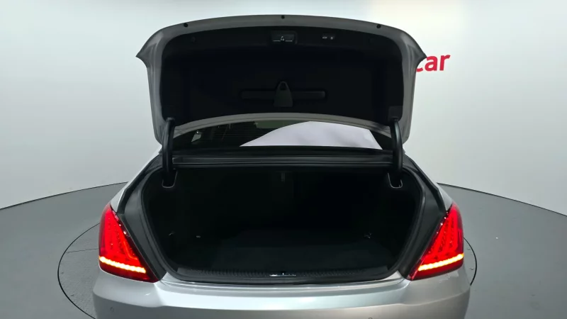 Genesis EQ900