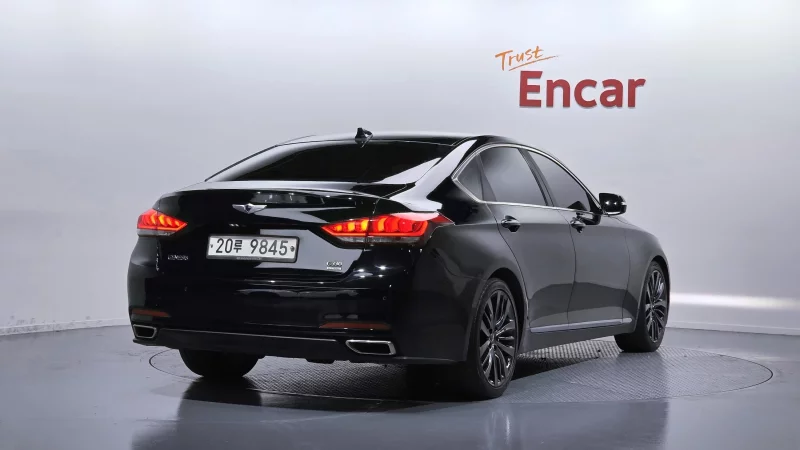 Hyundai Genesis