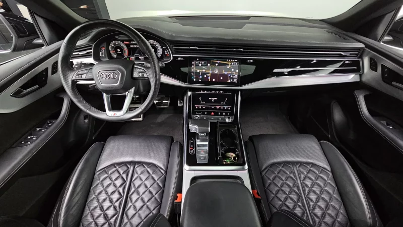 Audi Q8