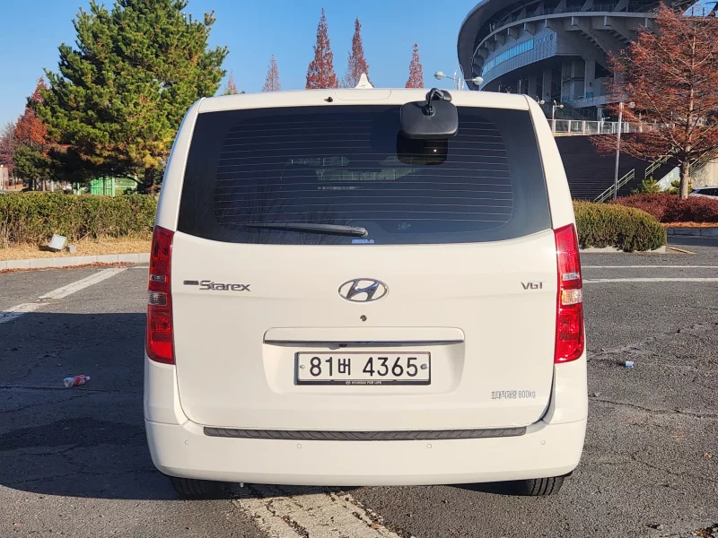 Hyundai Starex