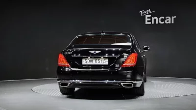 Genesis EQ900