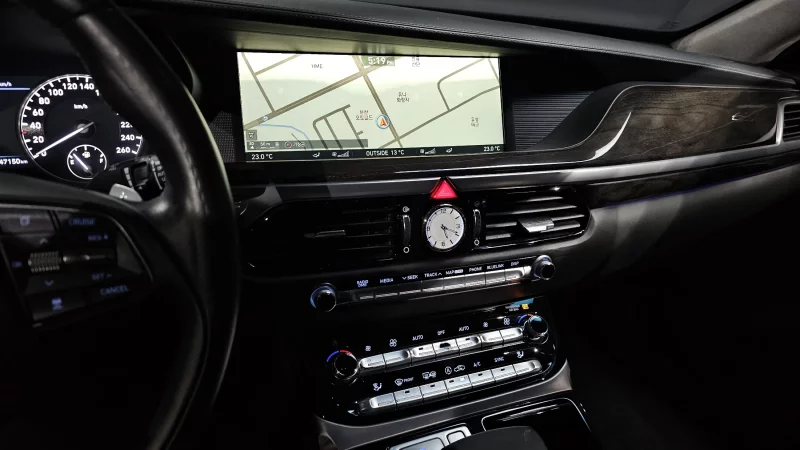 Genesis EQ900