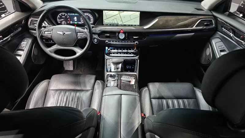 Genesis EQ900