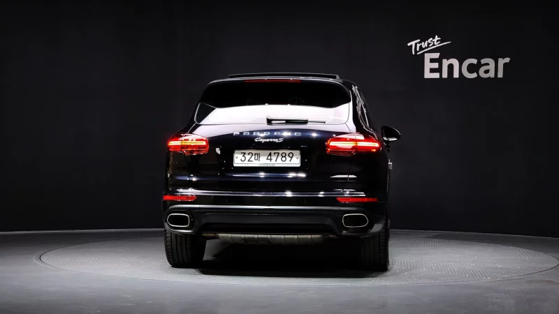 Porsche CAYENNE
