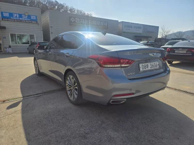 Hyundai Genesis