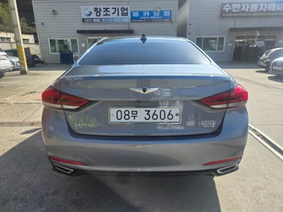 Hyundai Genesis