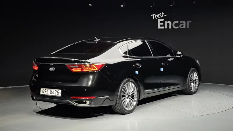 Kia K7