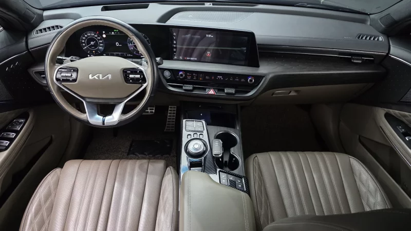 Kia K8