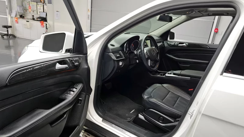 Mercedes-Benz M-class