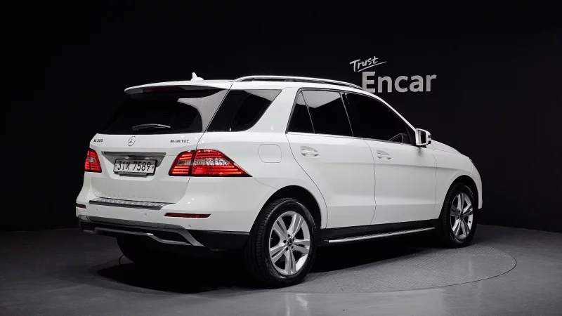 Mercedes-Benz M-class