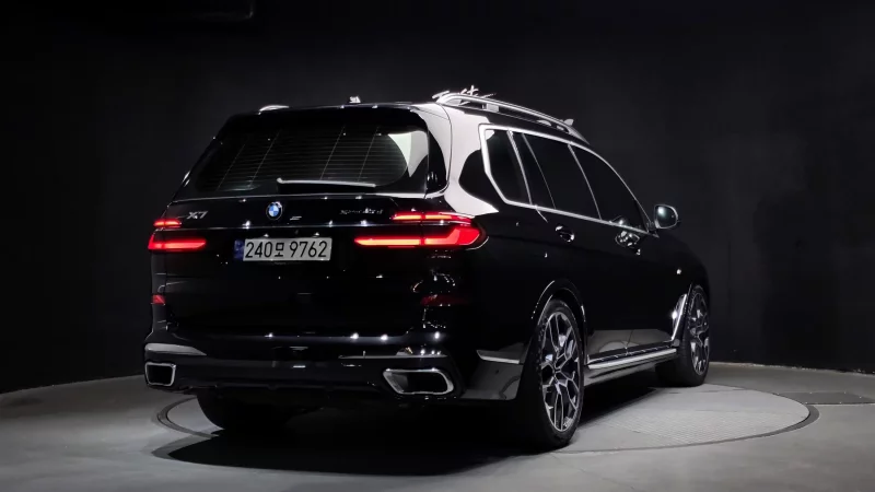 BMW X7