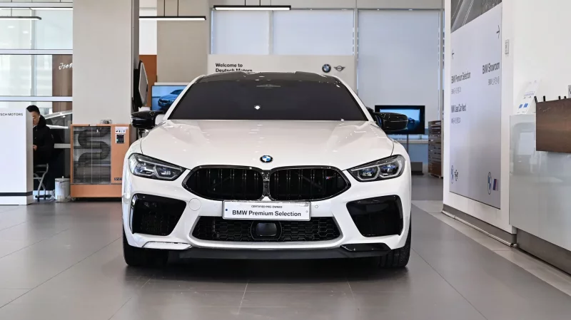 BMW M8