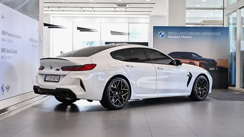 BMW M8