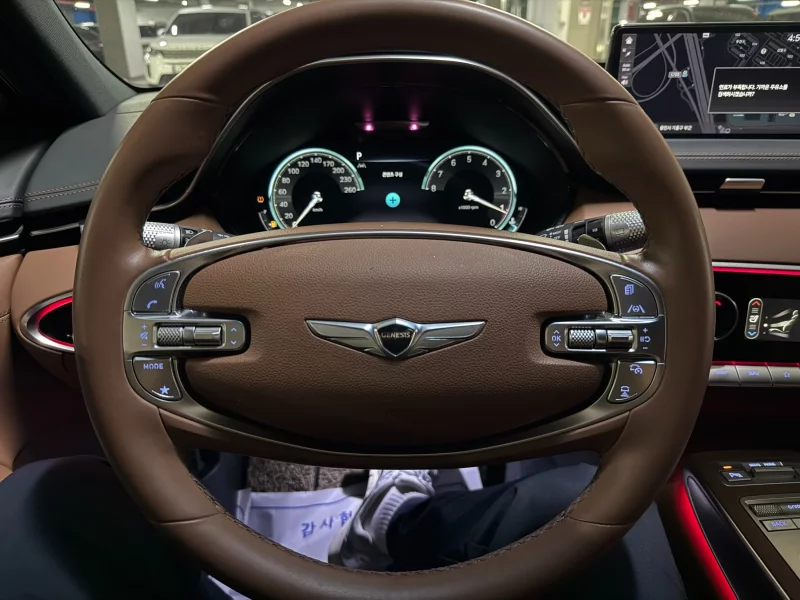 Genesis GV70