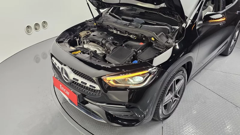 Mercedes-Benz GLA-Class