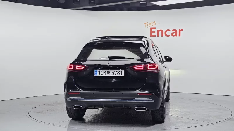 Mercedes-Benz GLA-Class