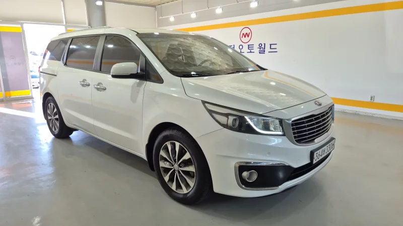 Kia Carnival